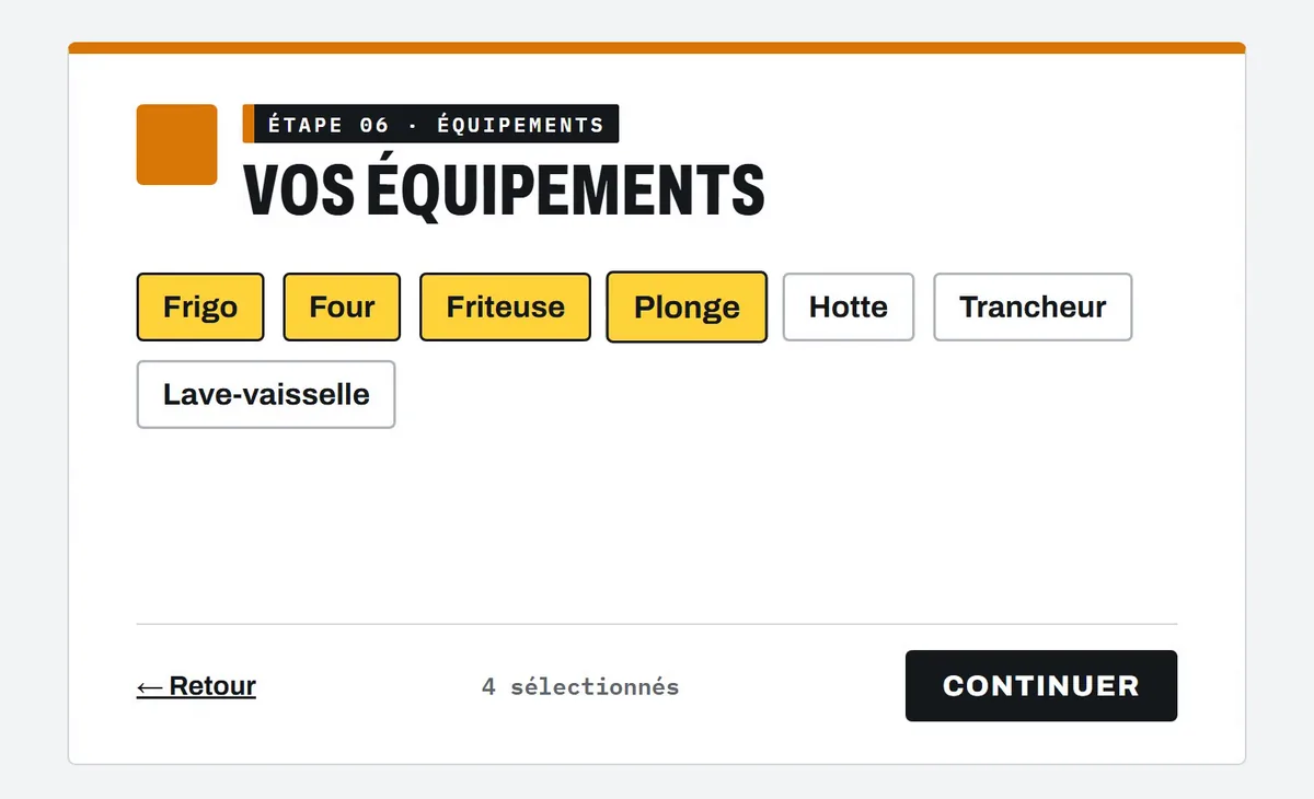 Écran du questionnaire Mon PMS : choix des équipements de la cuisine (frigo, four, friteuse, plonge, hotte, trancheur, lave-vaisselle)